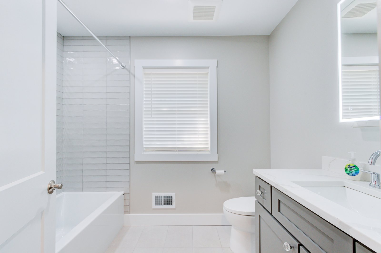 Hazelhurst + Remodel remodel by Reschka Design Build