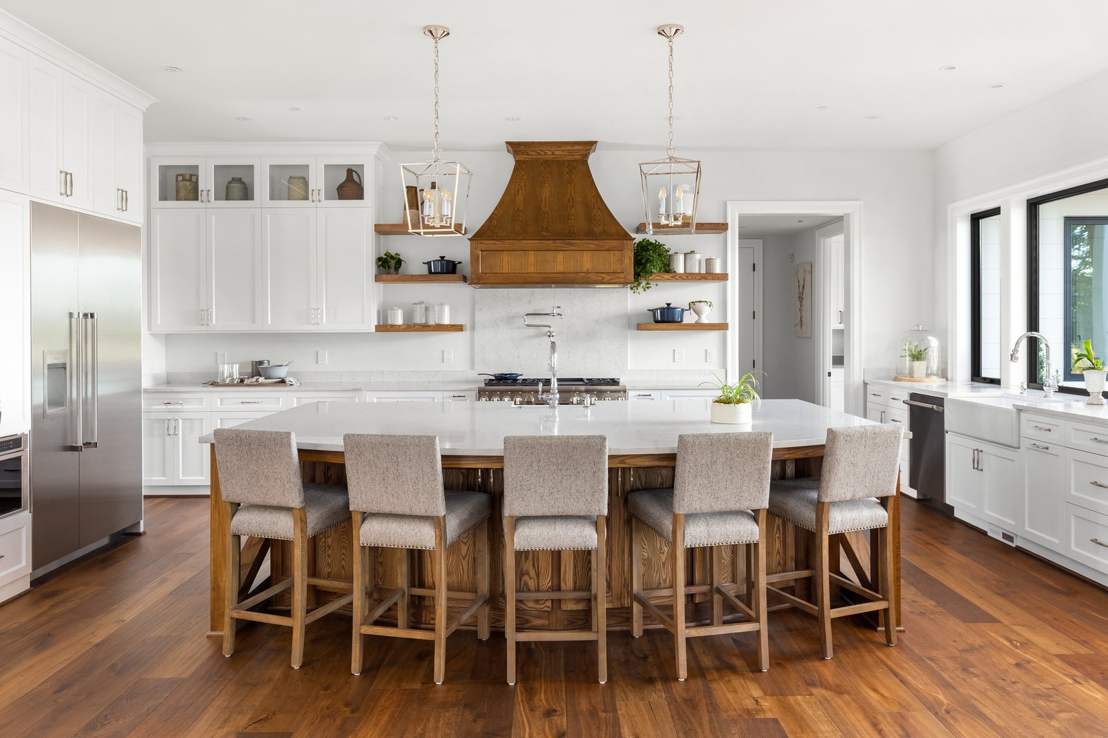Woodland + Estate modern kitchen design by Reschka Design Build